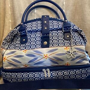 Temp-tations  Blue Old World Patterned casserole carry tote Bag